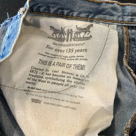 LEVI’S 550 Distressed Jeans Size W34 L30 - Picture 4 of 14